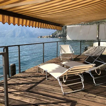 Holiday home Pieds Dans L'eau